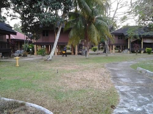 Green Village Pasir Salak Eco River Resort Kampung Gajah  Exteriör bild